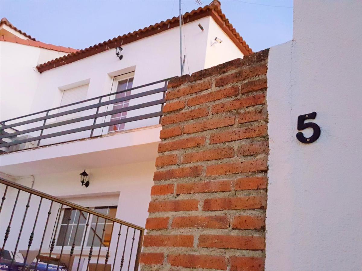 Casa Del Castillo By Naturadrada La Adrada Buitenkant foto
